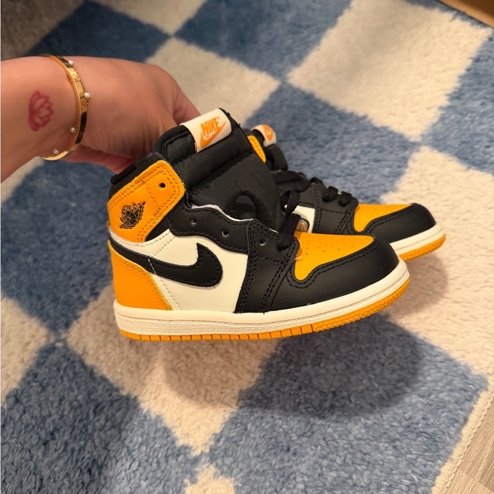 BRAND NEW JORDAN Nike Kids' Black, White & Yellow High-Top Sneakers 7C toddler